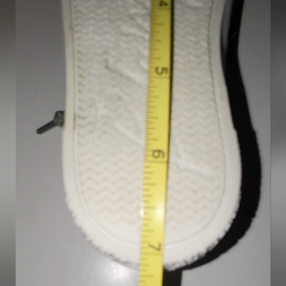 BLOWFISH Malibu Pull on Sneakers